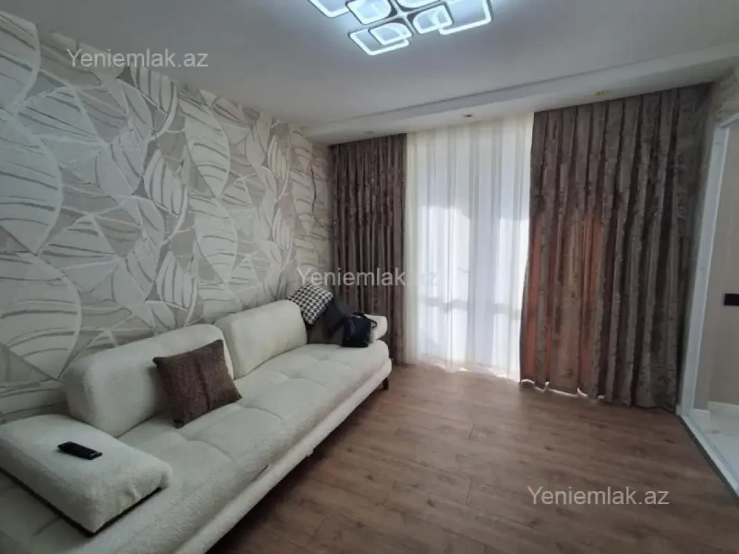 Satılır 2 otaqlı köhnə tikili 60 m²