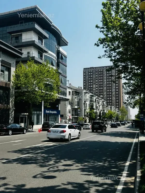 Satılır 2 otaqlı köhnə tikili 55 m²