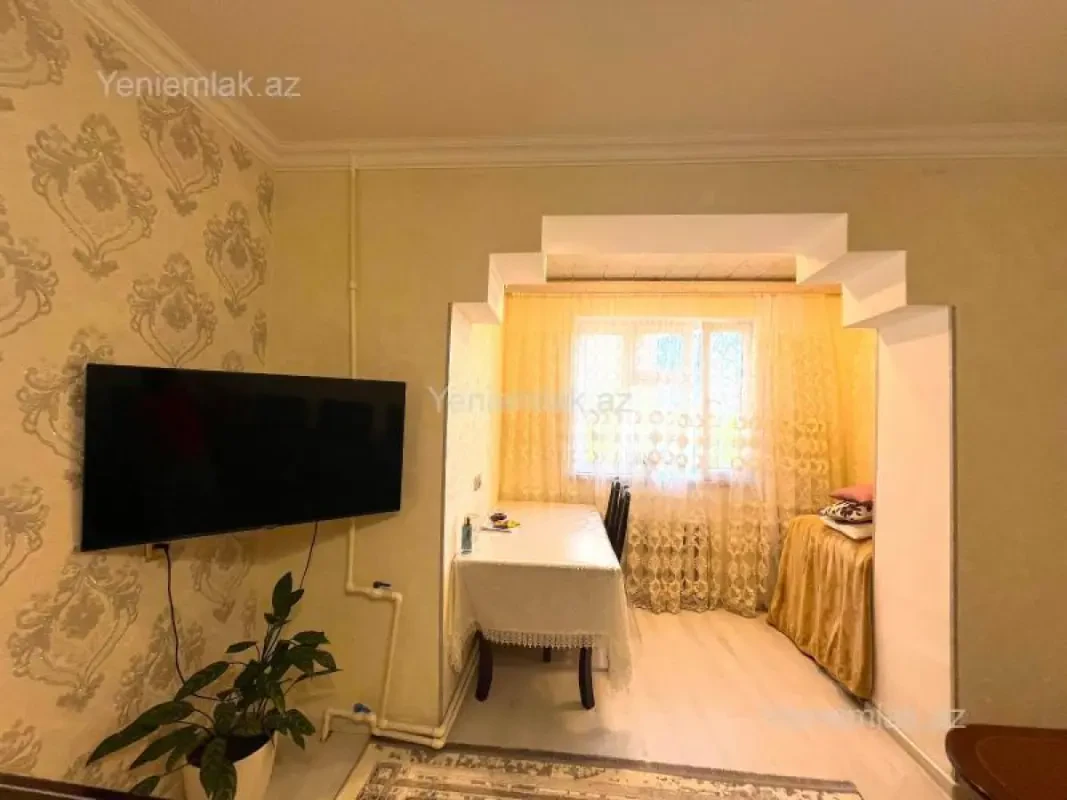 Satılır 3 otaqlı köhnə tikili 70 m²