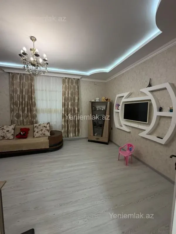 Satılır 4 otaqlı həyət evi 155 m²