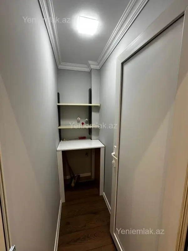 Satılır 2 otaqlı köhnə tikili 65 m²