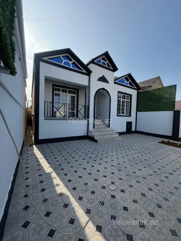 Satılır 4 otaqlı həyət evi 120 m²