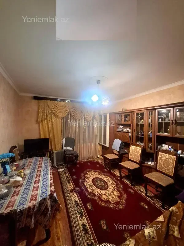 Satılır 2 otaqlı köhnə tikili 50 m²