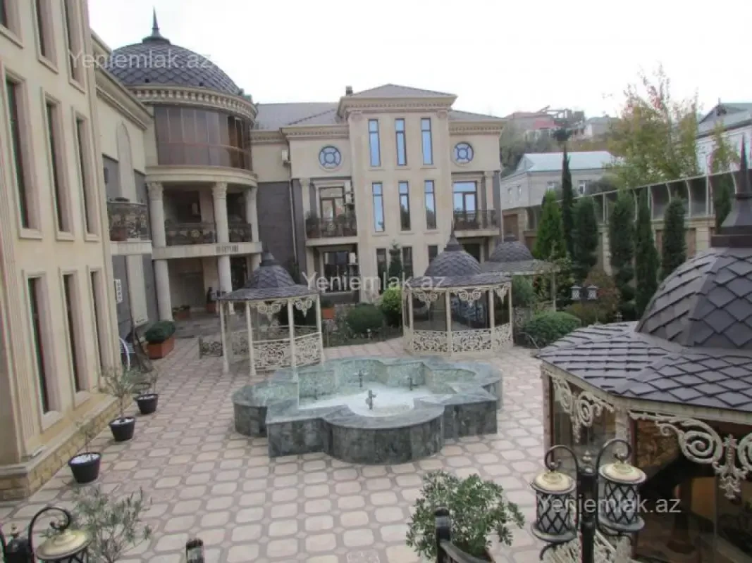 Satılır 16 otaqlı obyekt 4000 m²