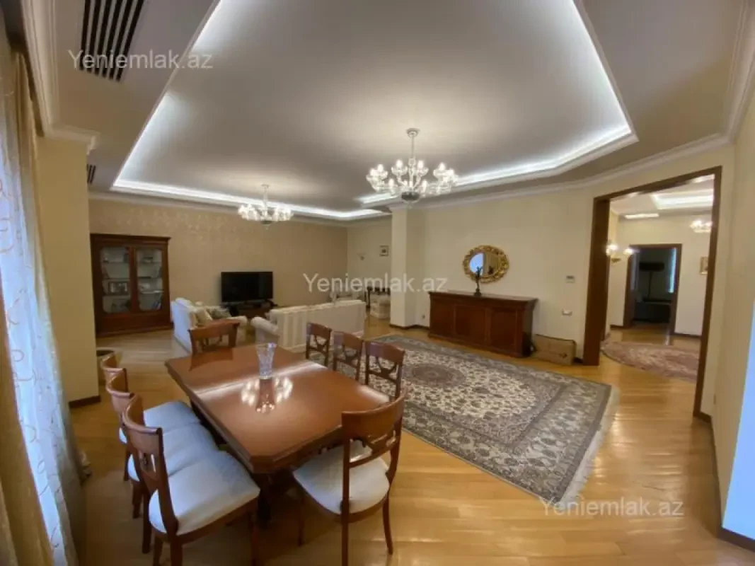 Satılır 6 otaqlı yeni tikili 290 m²