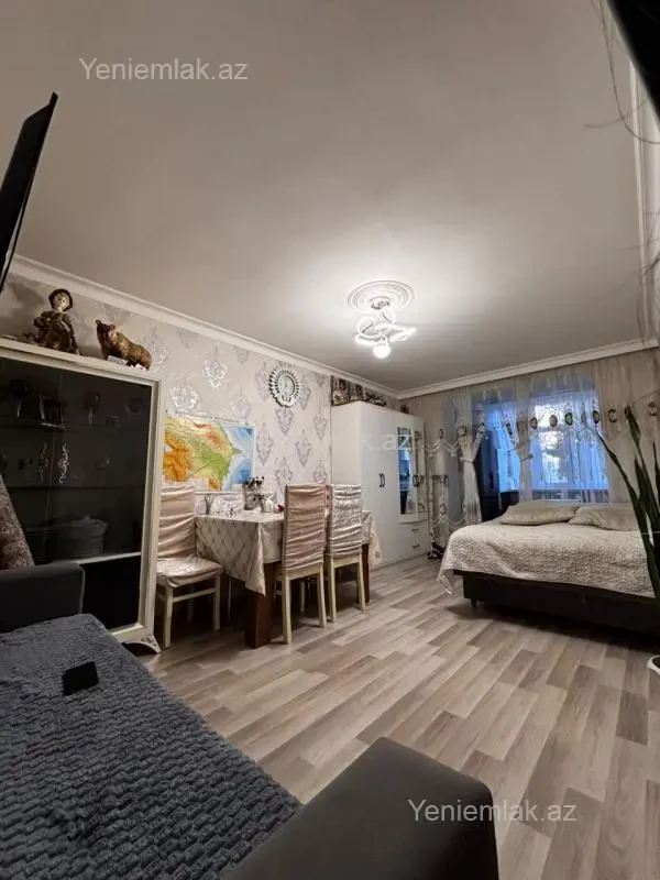 Satılır 2 otaqlı köhnə tikili 40 m²