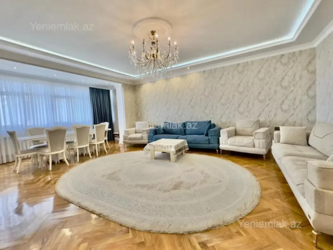 Satılır 3 otaqlı yeni tikili 180 m²