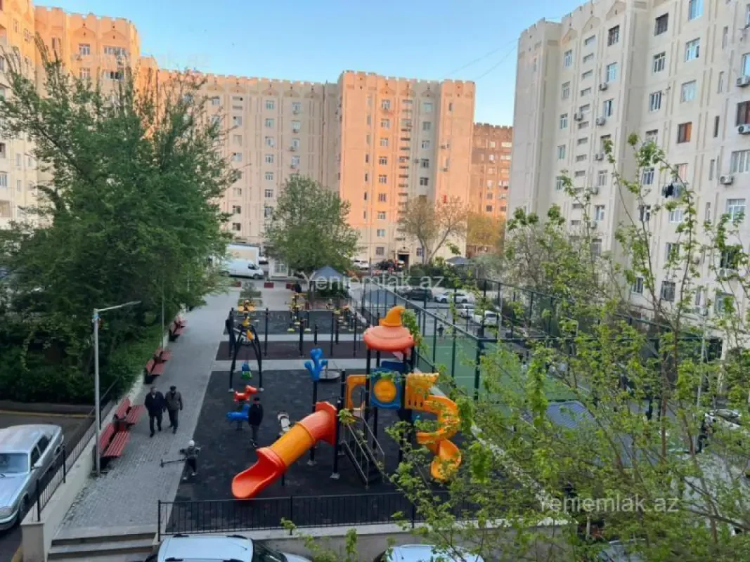 Satılır 3 otaqlı köhnə tikili 85 m²
