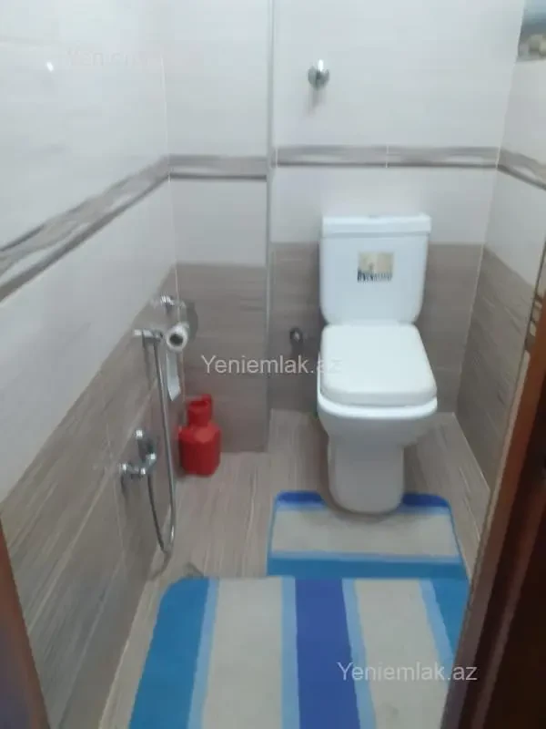 Satılır 4 otaqlı köhnə tikili 110 m²