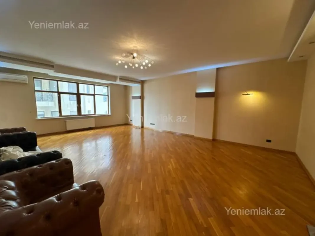 Satılır 4 otaqlı yeni tikili 230 m²