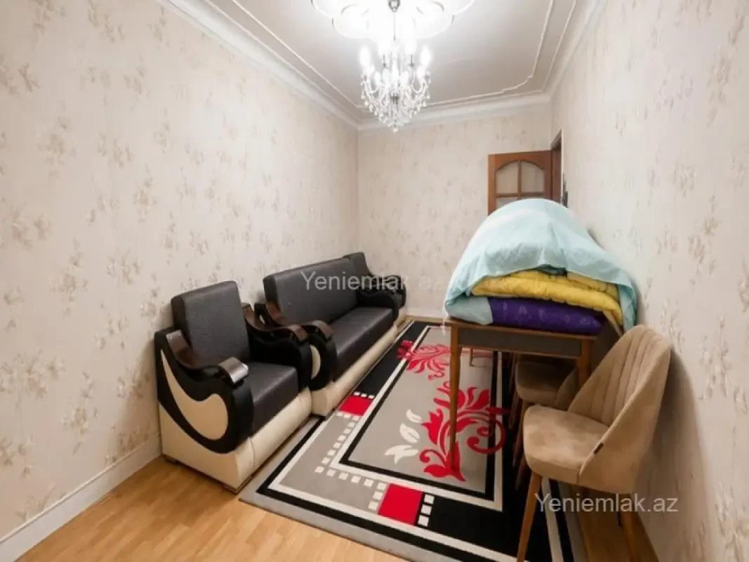 Satılır 2 otaqlı köhnə tikili 65 m²