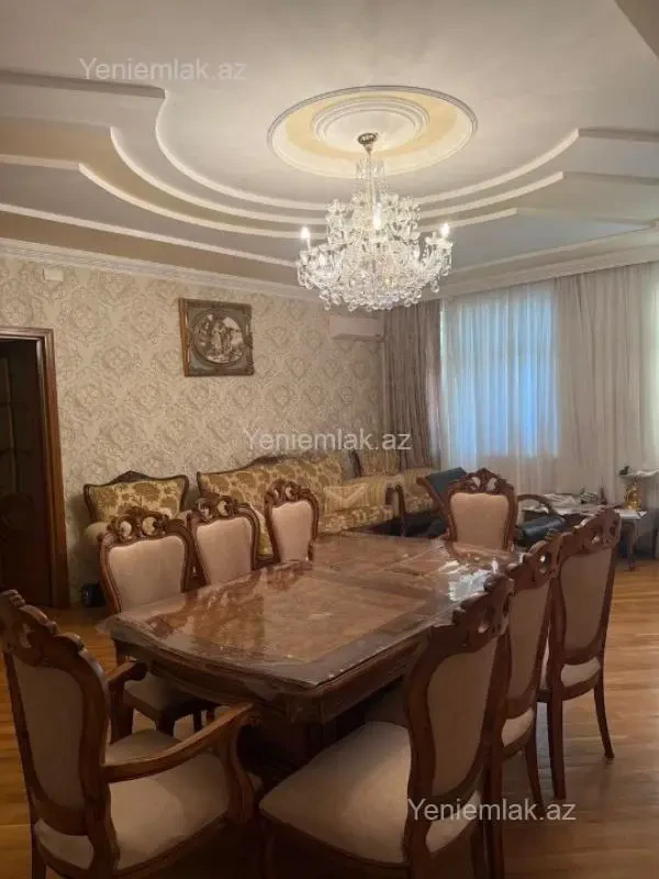 Satılır 4 otaqlı yeni tikili 180 m²