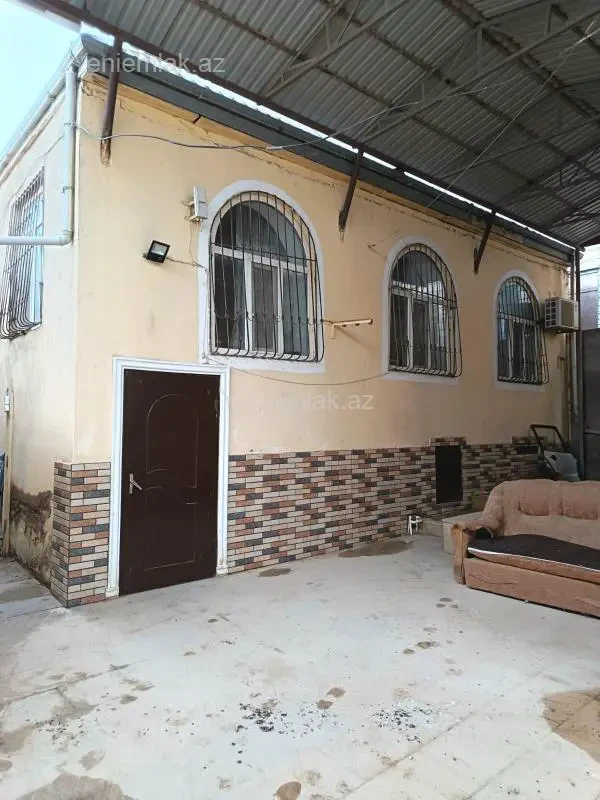 Satılır 4 otaqlı həyət evi 130 m²