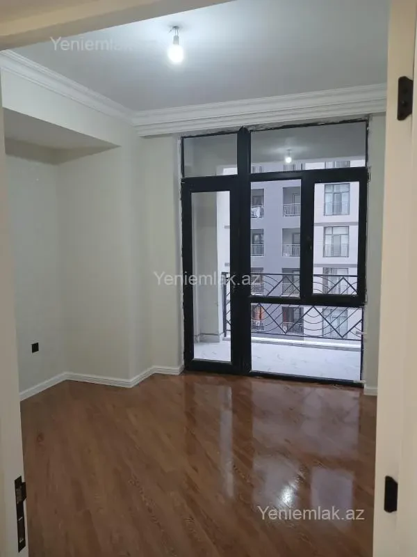 Satılır 2 otaqlı yeni tikili 72 m²