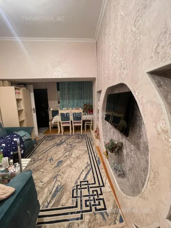 Satılır 2 otaqlı köhnə tikili 40 m²