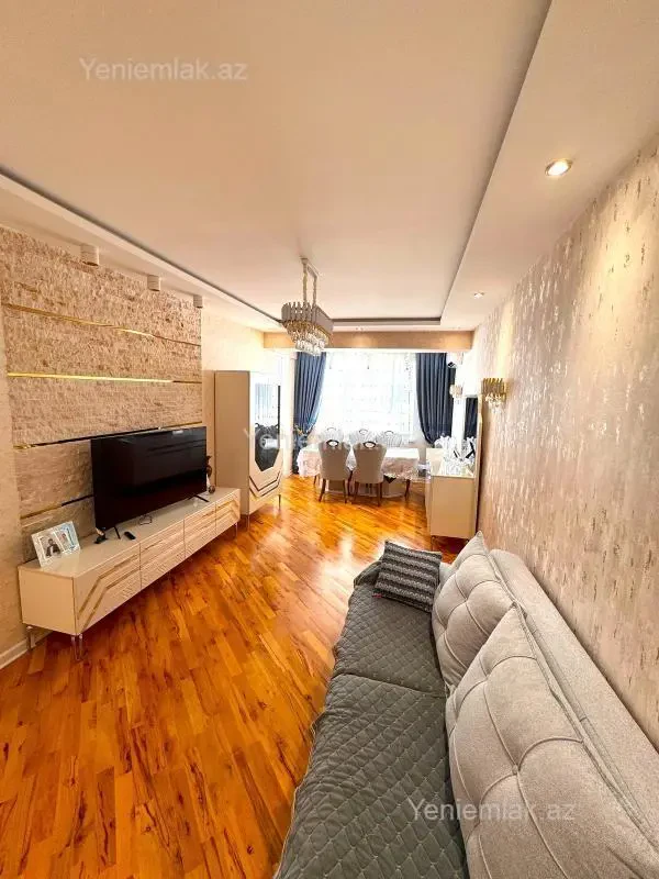 Satılır 4 otaqlı yeni tikili 135 m²
