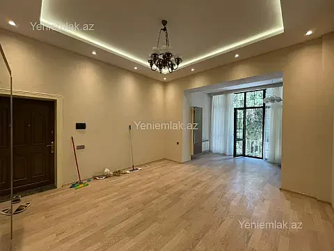 Satılır 3 otaqlı köhnə tikili 110 m² — Bakı, Səbail 3 otaq 110.00 m²
