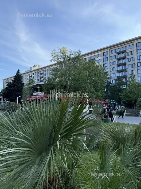 Satılır 2 otaqlı köhnə tikili 65 m²
