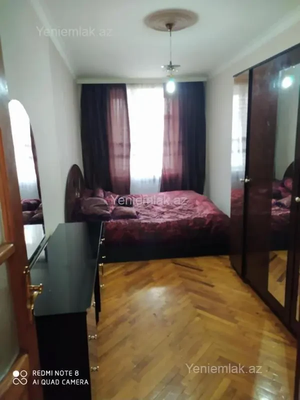 Satılır 3 otaqlı köhnə tikili 70 m²