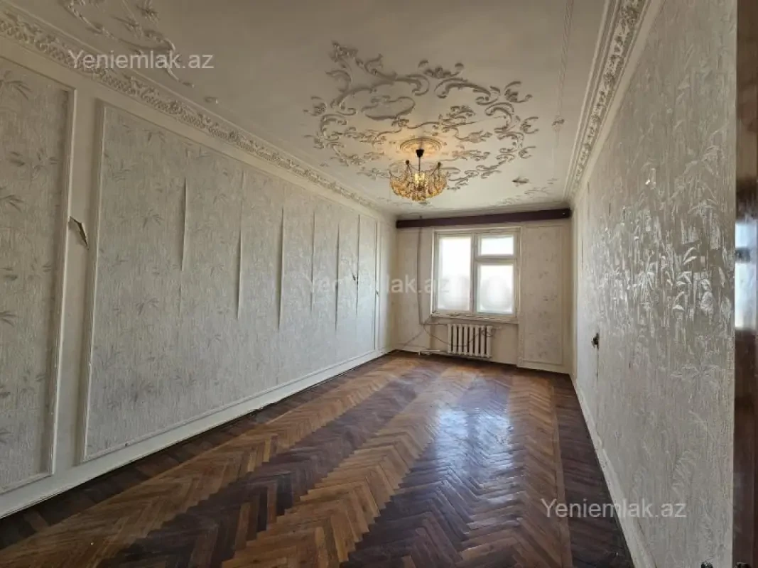 Satılır 5 otaqlı köhnə tikili 110 m²