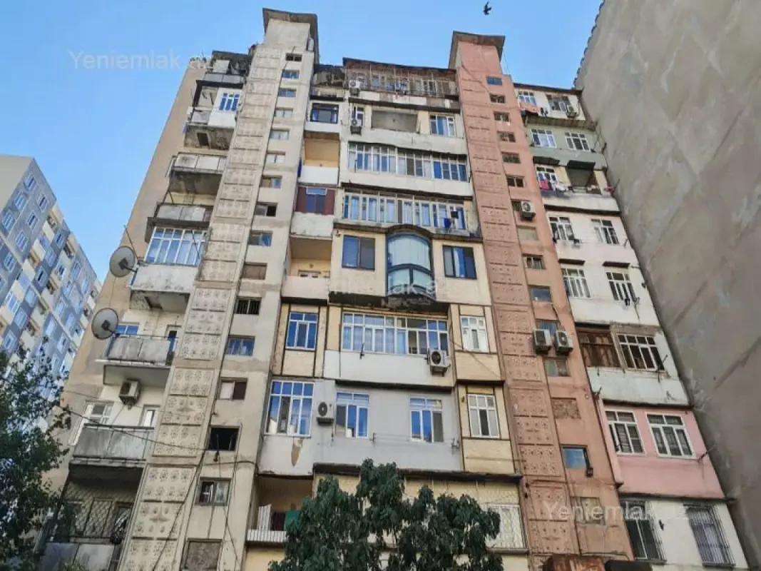 Satılır 3 otaqlı köhnə tikili 80 m²