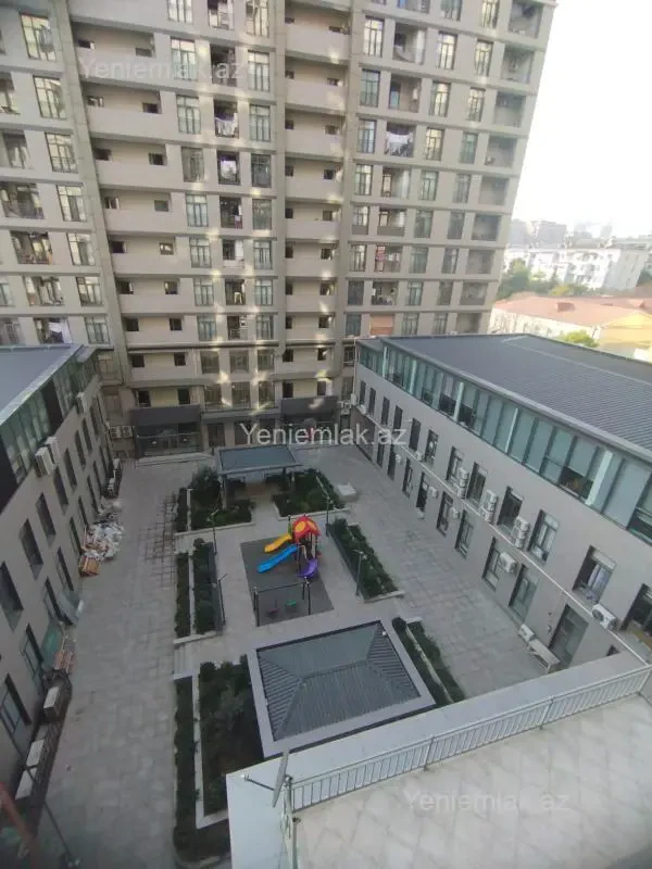 Satılır 3 otaqlı yeni tikili 145.5 m²