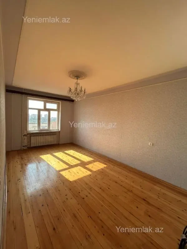 Satılır 2 otaqlı köhnə tikili 60 m²