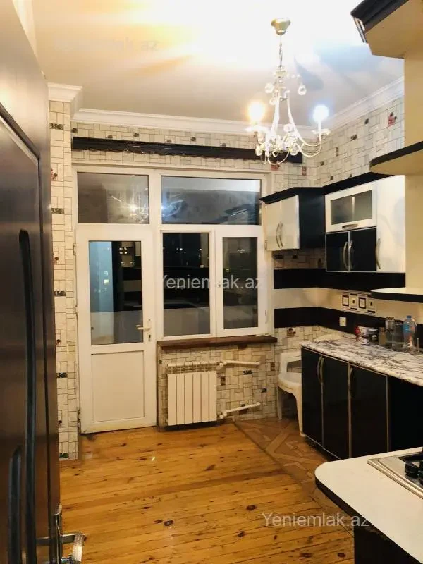 Satılır 2 otaqlı yeni tikili 72 m²