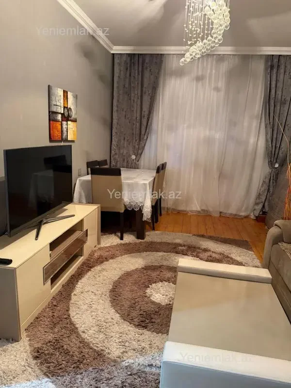 Satılır 3 otaqlı köhnə tikili 70 m²