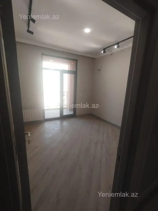 Satılır 2 otaqlı yeni tikili 64 m²