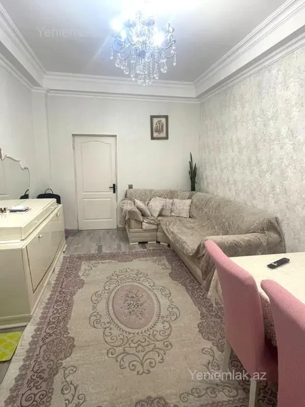 Satılır 3 otaqlı yeni tikili 72 m²