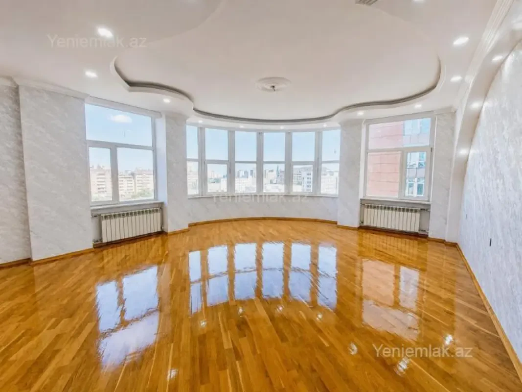 Satılır 3 otaqlı yeni tikili 152 m²