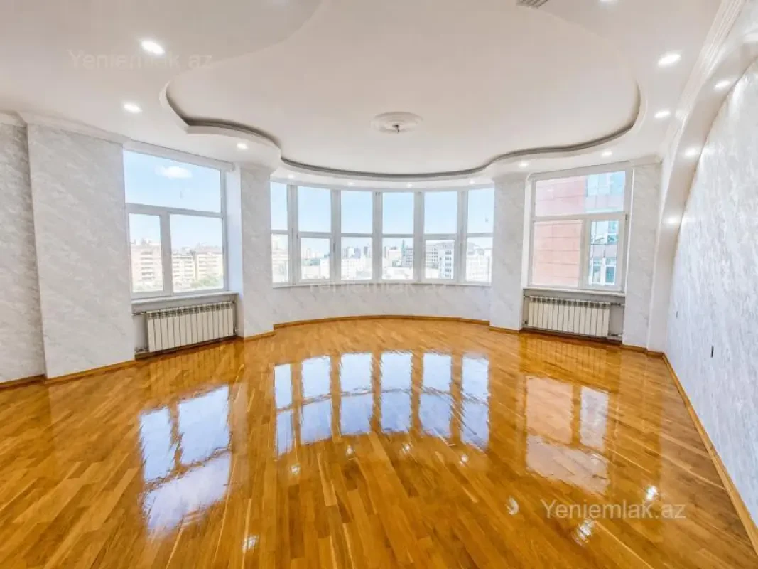 Satılır 3 otaqlı yeni tikili 155 m²