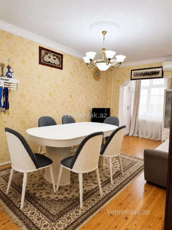 Satılır 3 otaqlı köhnə tikili 85 m²