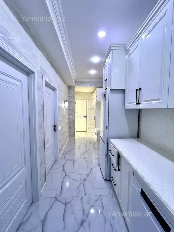 Satılır 3 otaqlı yeni tikili 70 m²