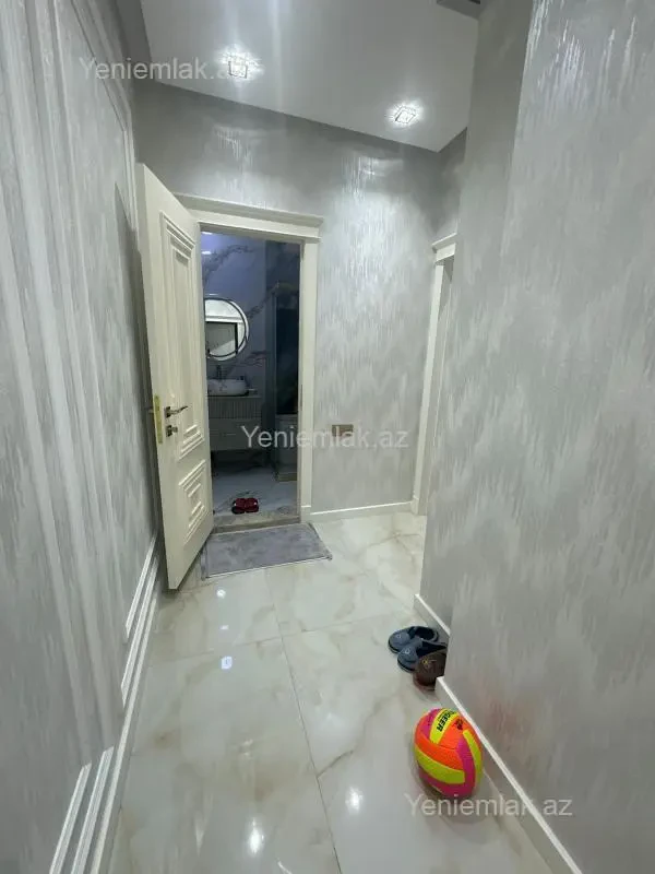 Satılır 3 otaqlı yeni tikili 80 m²