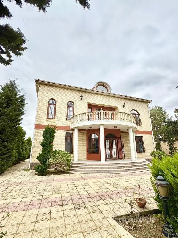 Satılır 6 otaqlı həyət evi 600 m²