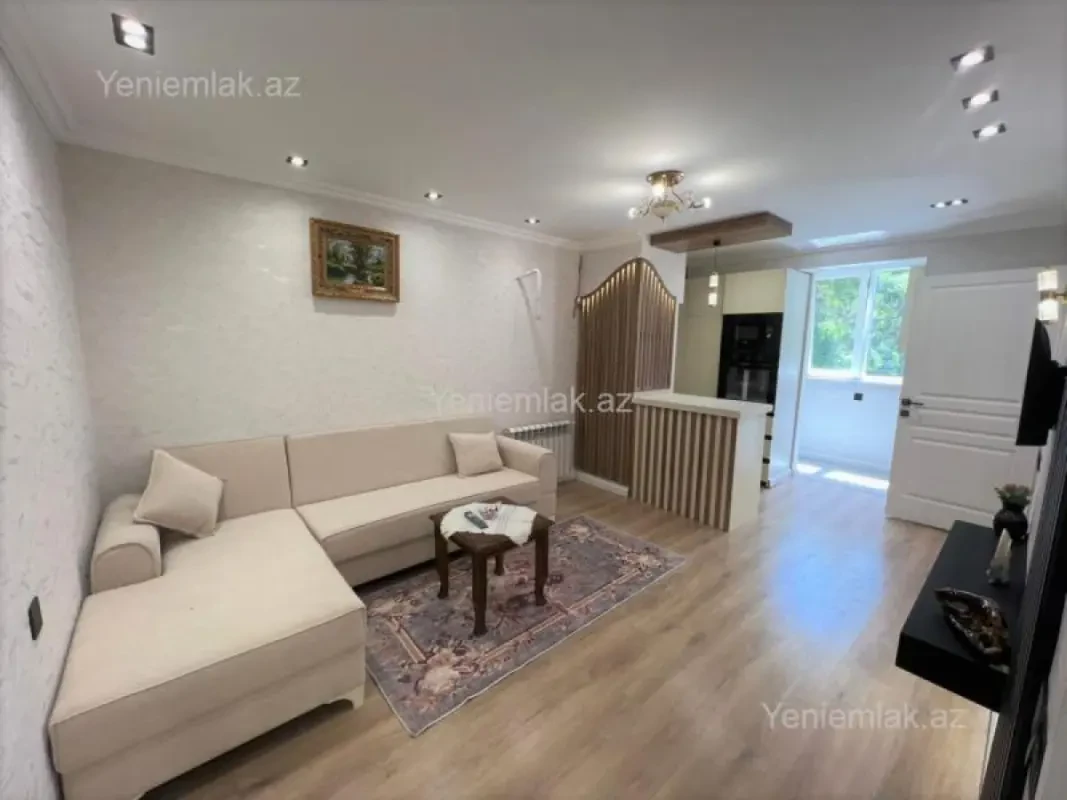 Satılır 2 otaqlı köhnə tikili 50 m²