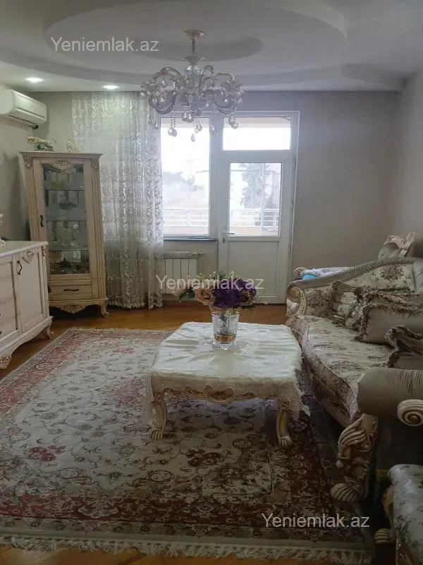 Satılır 3 otaqlı yeni tikili 100 m²