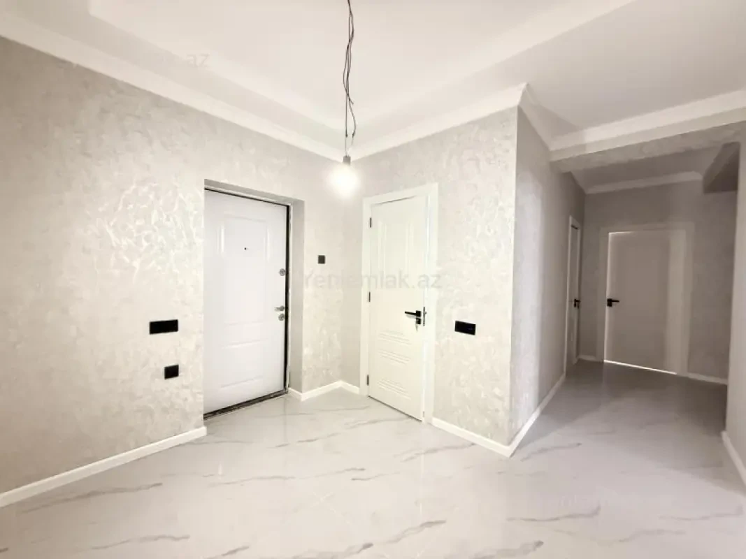 Satılır 3 otaqlı yeni tikili 115 m²