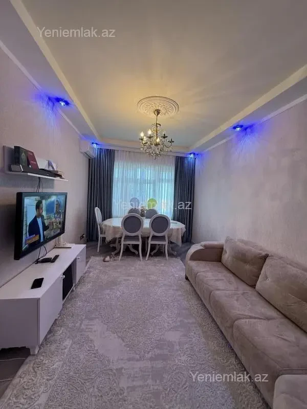 Satılır 2 otaqlı köhnə tikili 60 m²