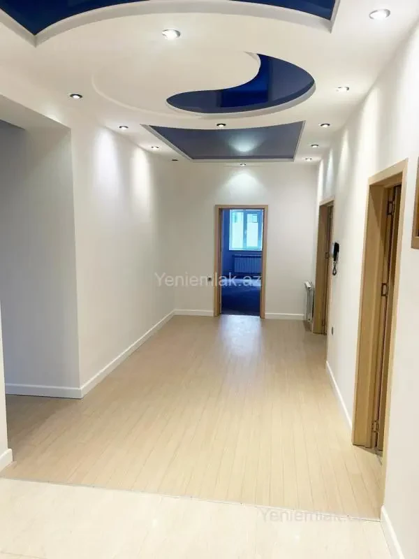 Satılır 4 otaqlı yeni tikili 220 m²