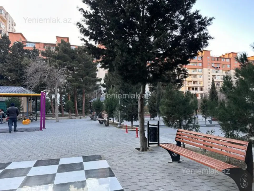 Satılır 2 otaqlı köhnə tikili 65 m²