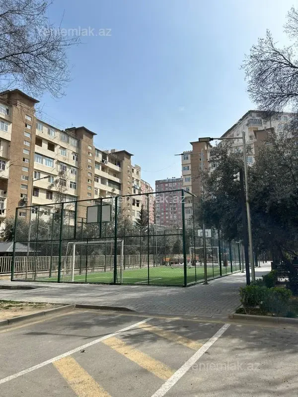 Satılır 1 otaqlı köhnə tikili 40 m²