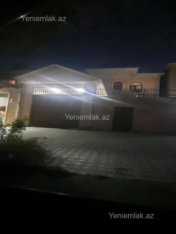 Satılır 5 otaqlı həyət evi 250 m²