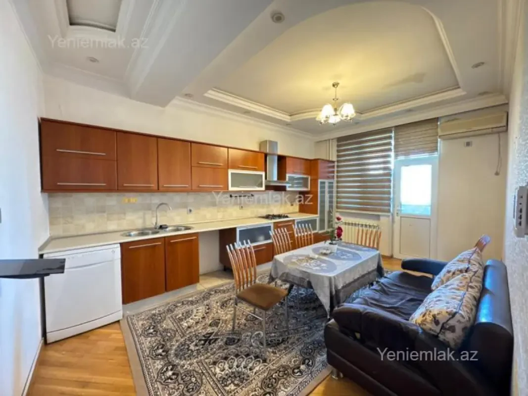 Satılır 3 otaqlı yeni tikili 112 m²