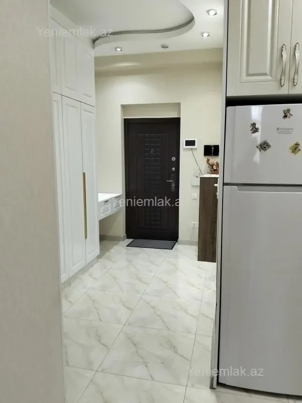 Satılır 3 otaqlı yeni tikili 73 m²