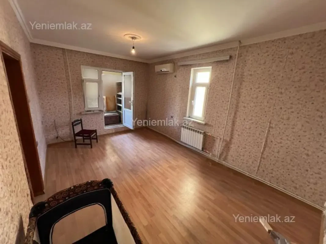 Satılır 1 otaqlı köhnə tikili 40 m²