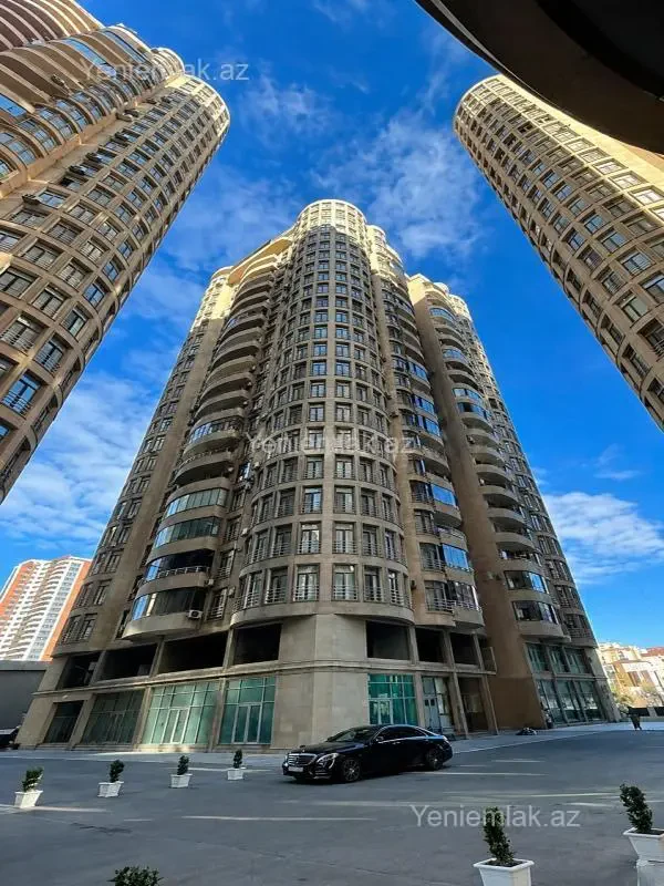 Satılır 4 otaqlı yeni tikili 191 m²