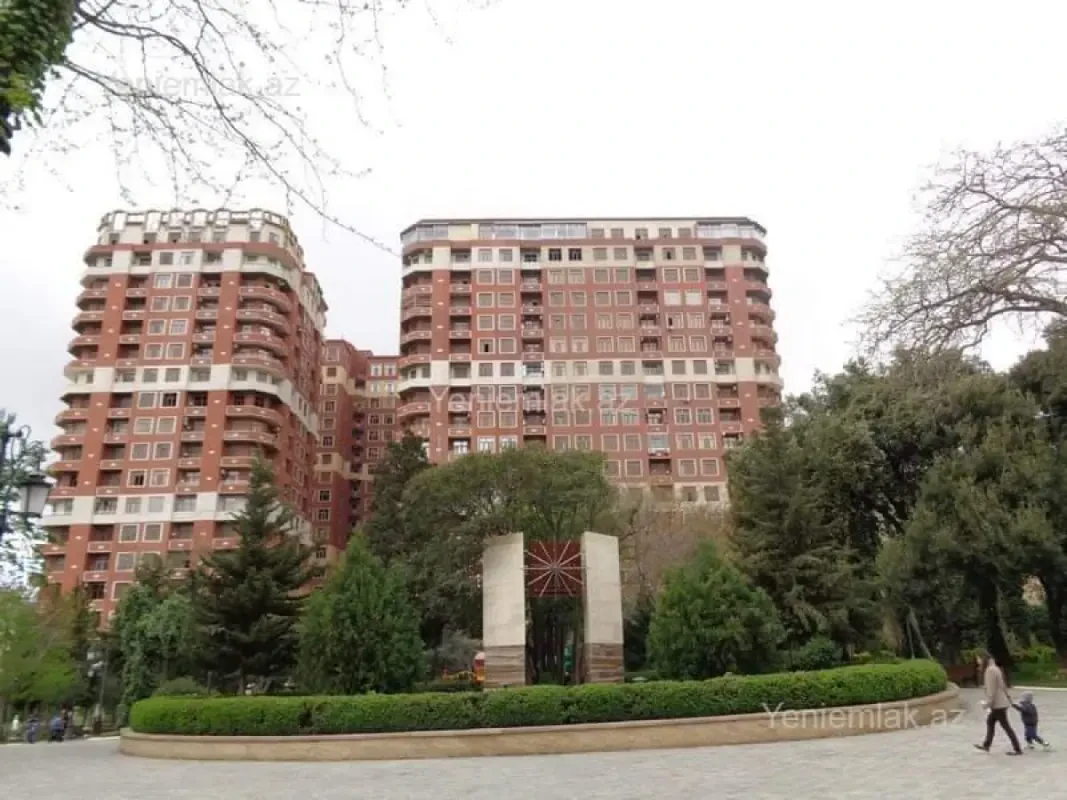 Satılır 4 otaqlı yeni tikili 204 m²